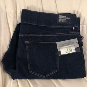 Women’s Tommy Hilfiger NWT blue jeans size 18W